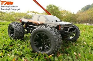 Team Magic E5 - 1/10 Monster Truck Elektrisch - 4WD - RTR - Brushed - Wasserdicht - schwarze Karosserie – Bild 5