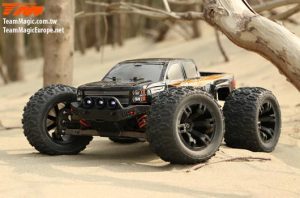 Team Magic E5 - 1/10 Monster Truck Elektrisch - 4WD - RTR - Brushed - Wasserdicht - schwarze Karosserie – Bild 4