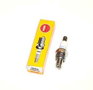 NGK CMR7H Spark Plug Zündkerze